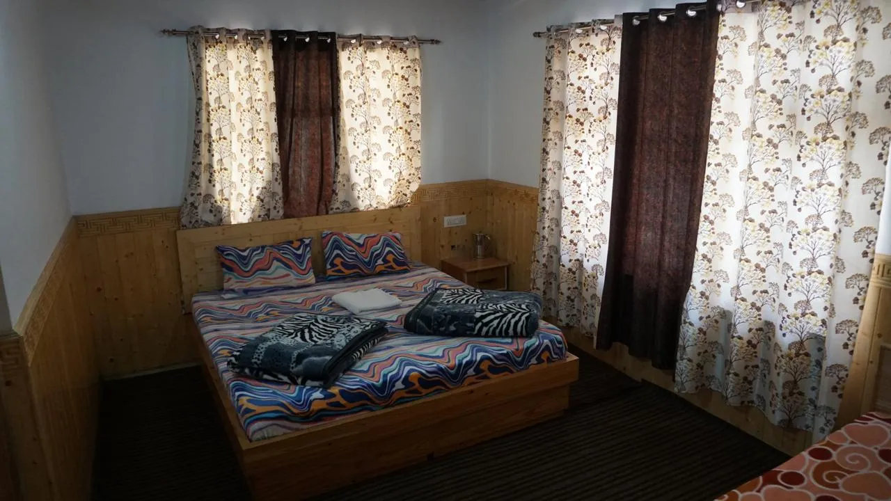 Deser Home Stay thumbnail 2