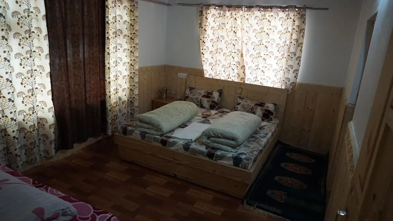 Deser Home Stay thumbnail 4