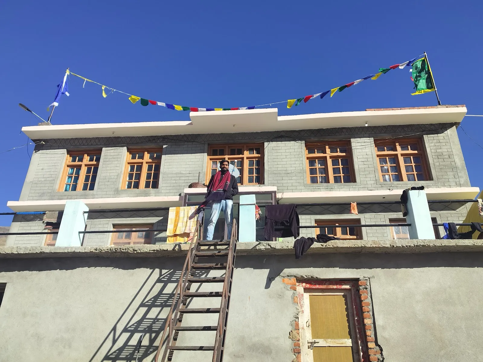 Dorlag Homestay, Gondhla