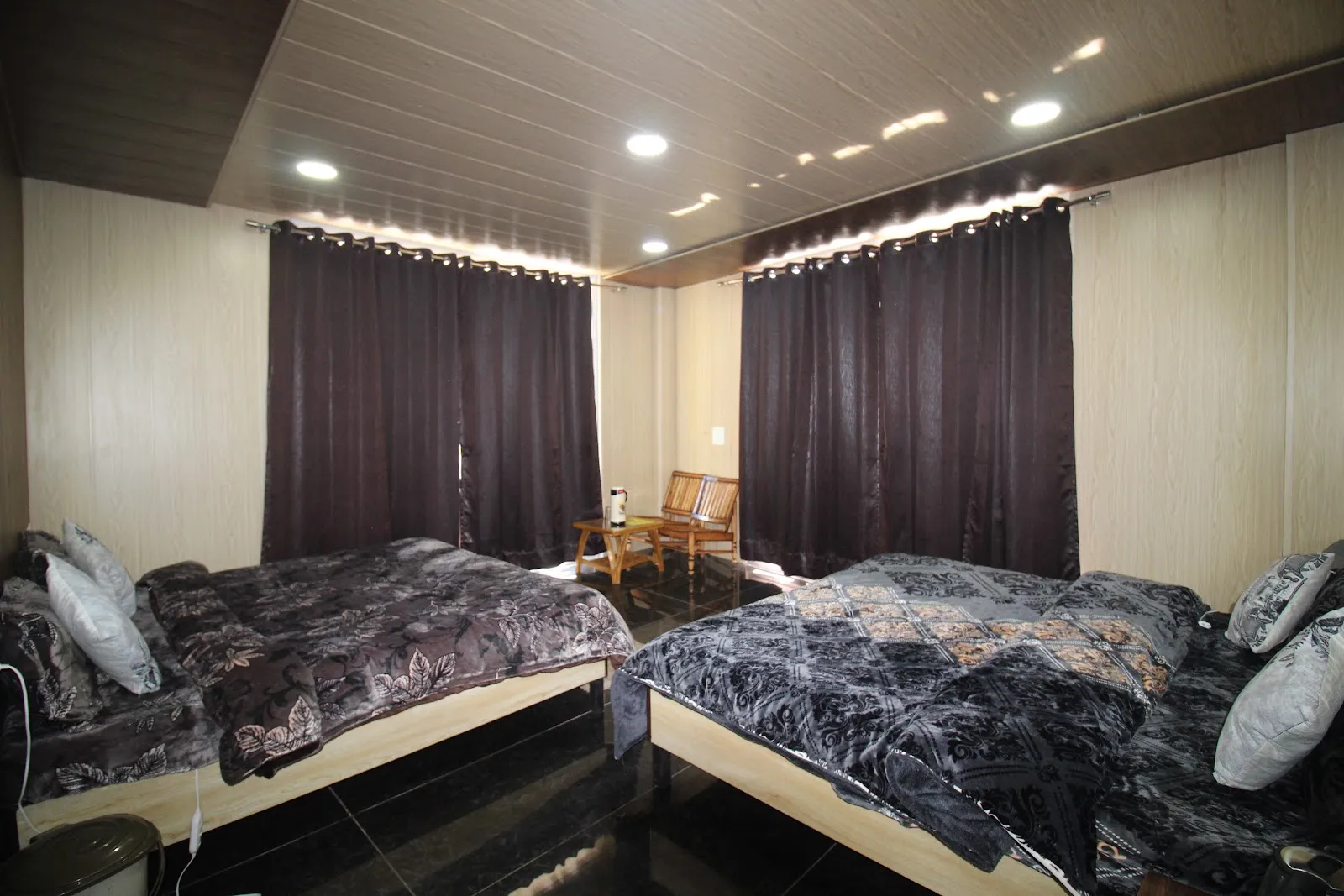 Glampfire Hotel & Cafe thumbnail 2