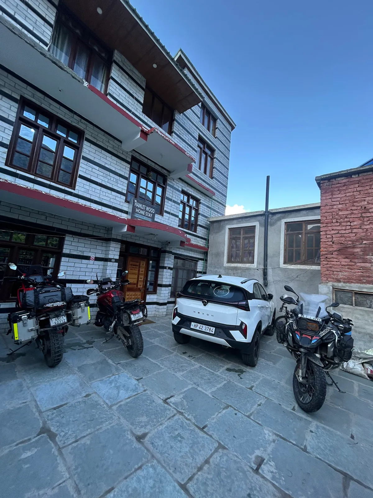 Hamlet Wood Homestay, Sissu