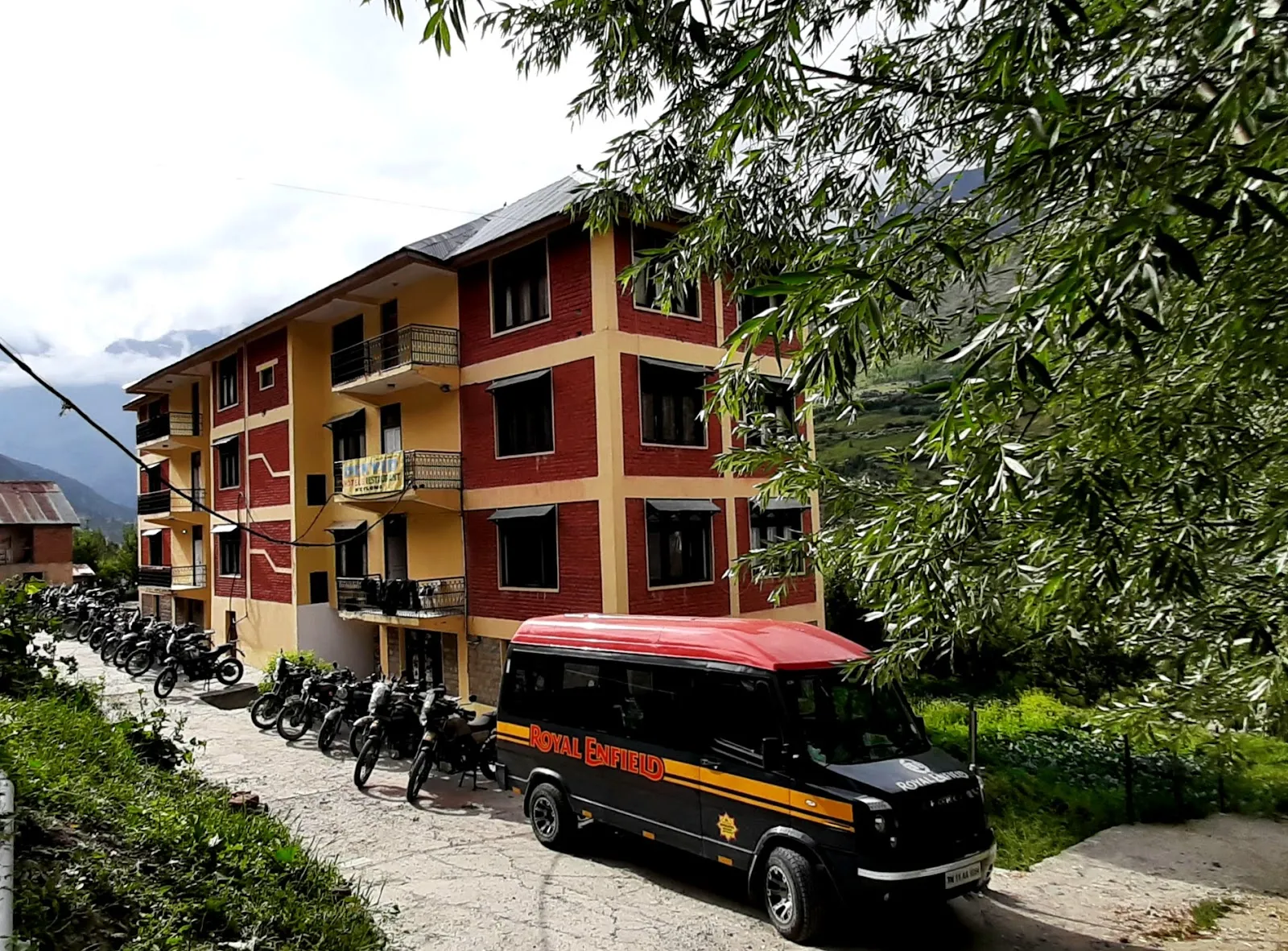 Hotel Dekyid, Keylong — Town hotel near Keylong