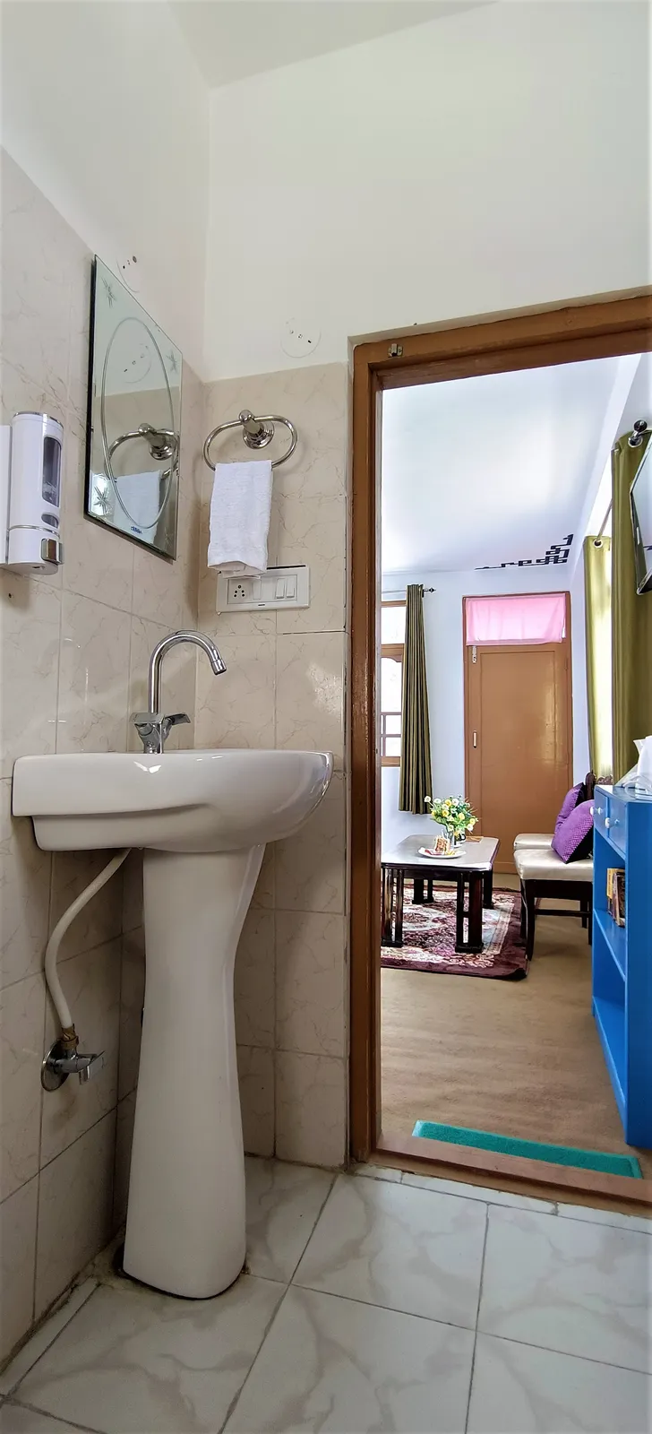 Hotel Winter White Spiti thumbnail 3