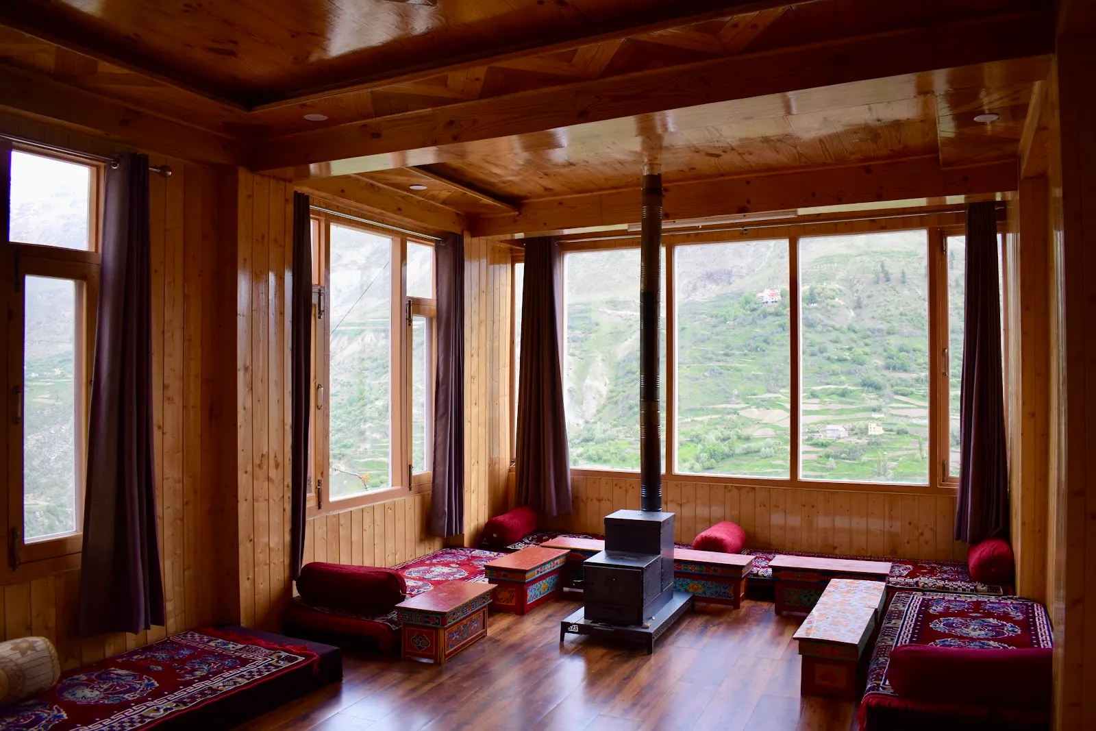 Keylong Villa thumbnail 6