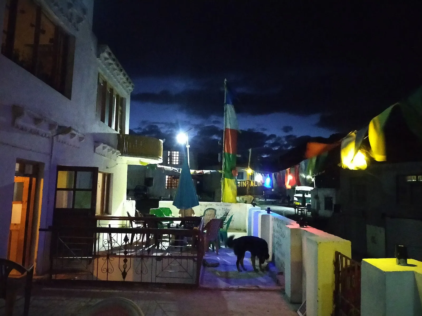 Losar Singha Ling Home Stay, Losar