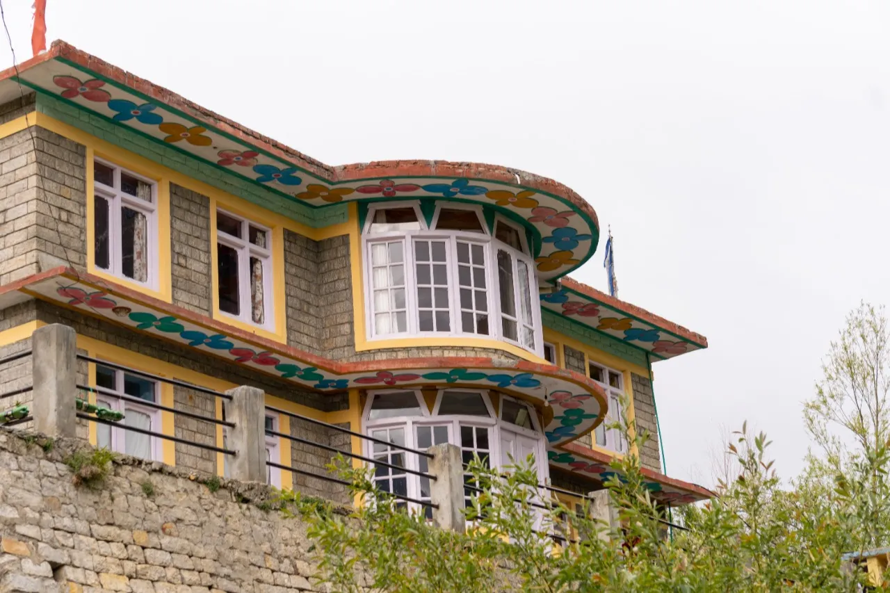 Manepa Homestay, Gondhla