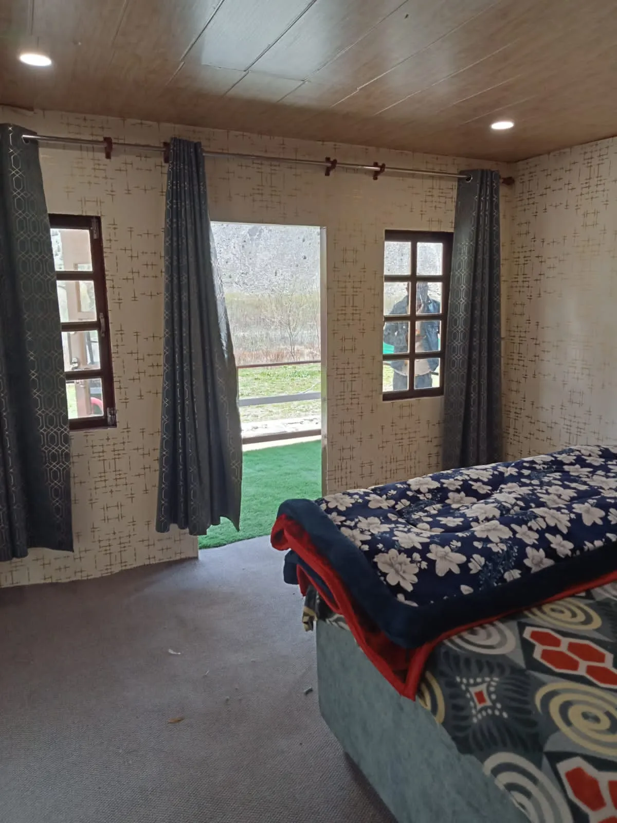 River and Peak Cottage & Camps thumbnail 6