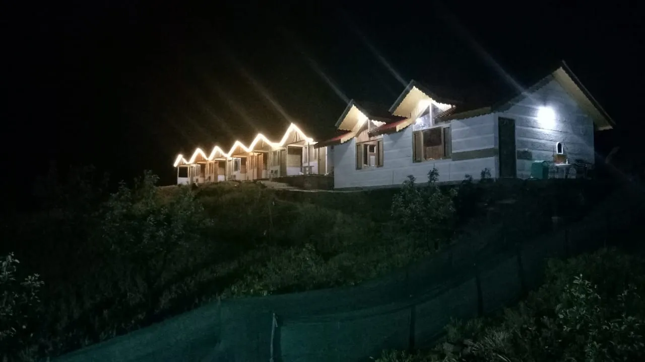 Tandi Sarai Huts thumbnail 6