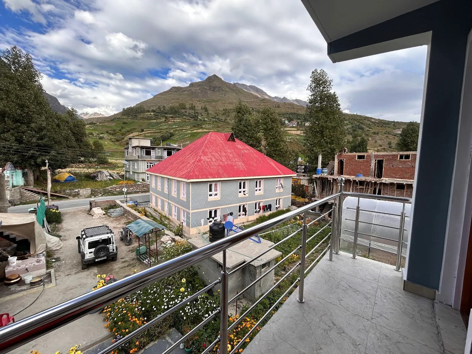 Tashi Yangkhil Home Stay, Sissu