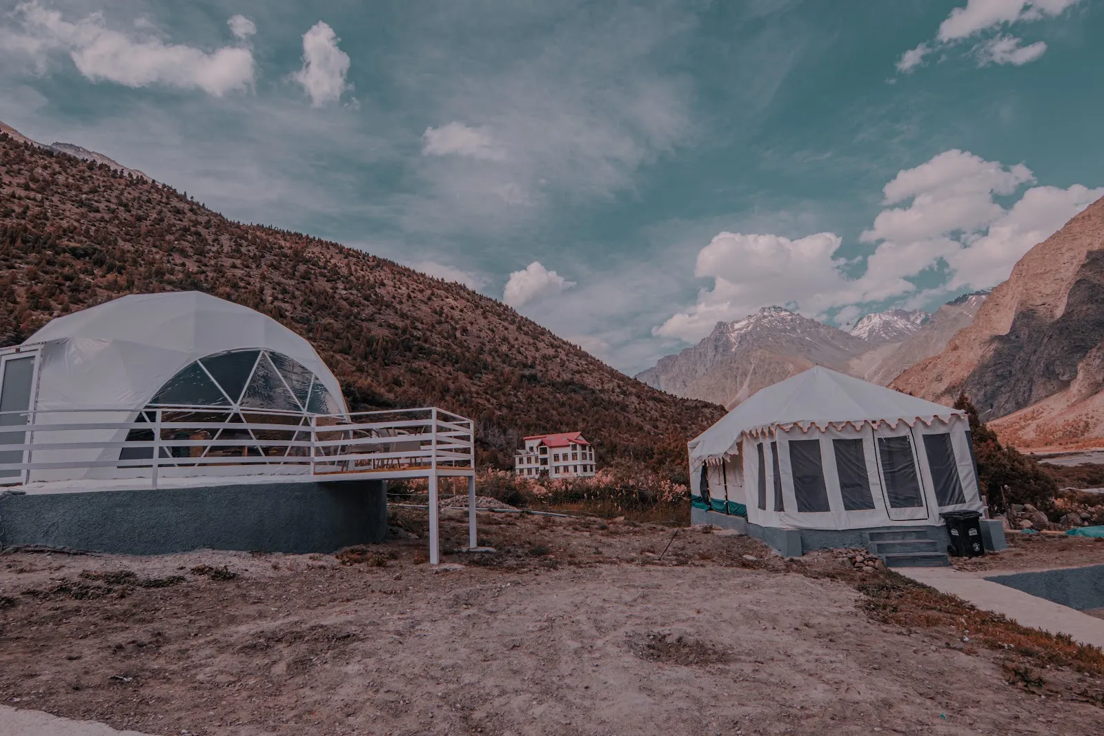 The Alpinist Glamping thumbnail 4