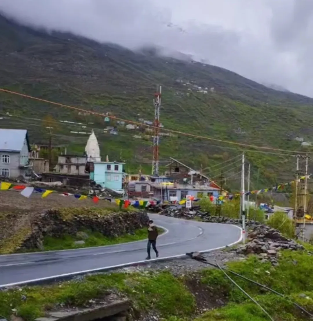 Yankskit Home Stay, Sissu