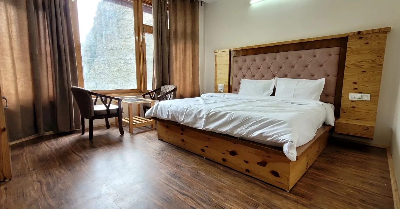 Yolax Hotel thumbnail 2