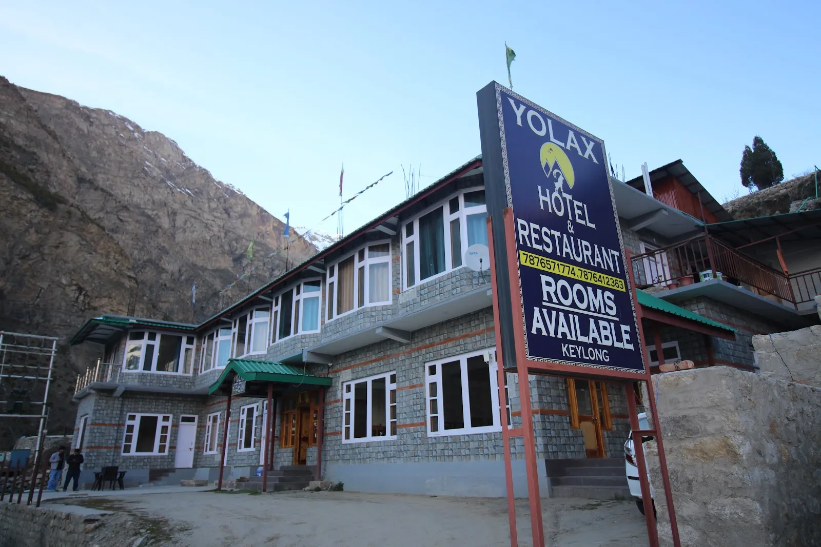 Yolax Hotel thumbnail 3